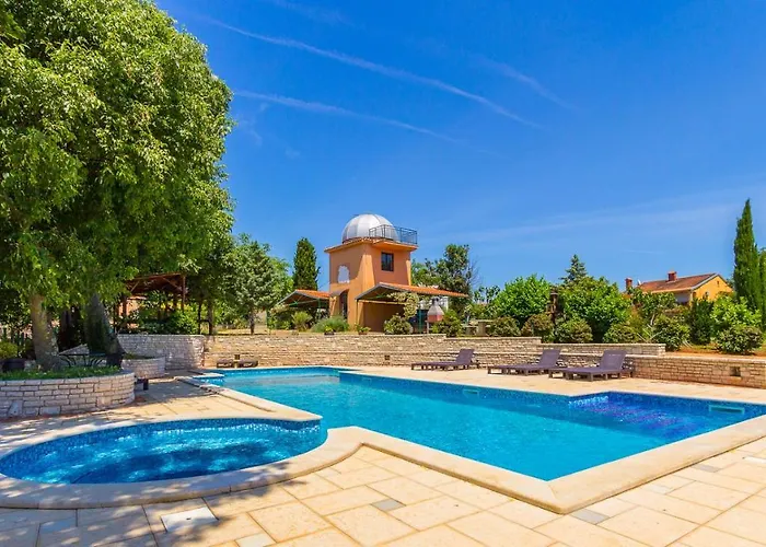 Universe Apartment Pula