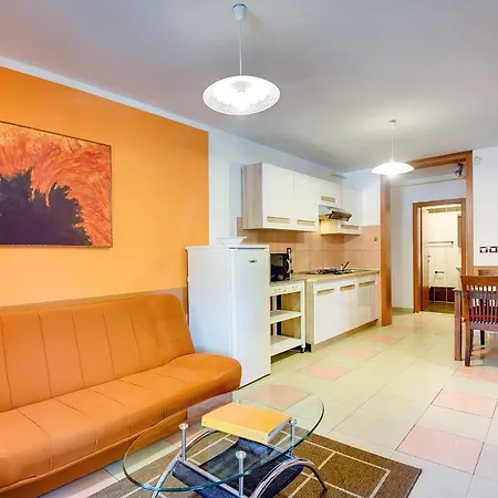 Universe Apartment *
