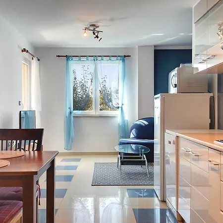 Universe Apartment