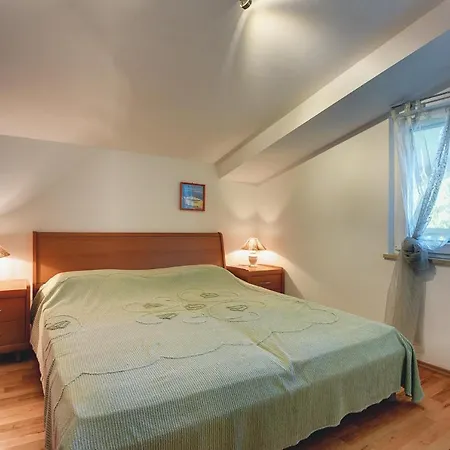 Apartment Universe *